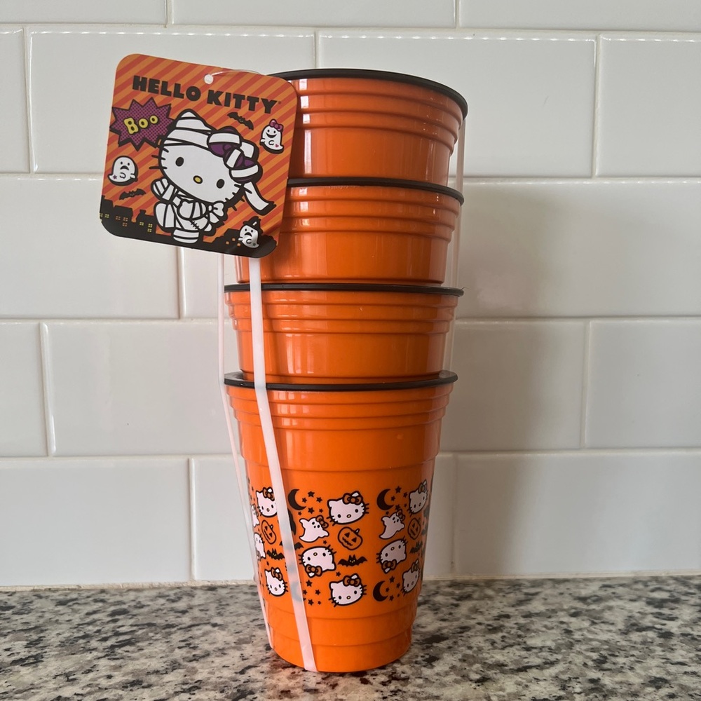 Hello Kitty set of 4 Halloween plastic tumblers
